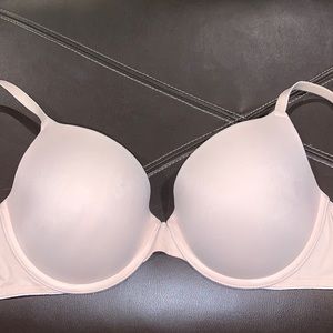 Pink Victoria’s Secret / 34C